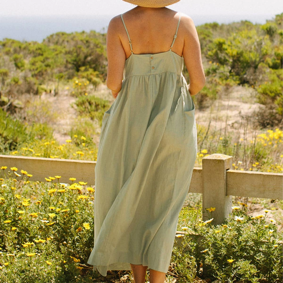 COTTON SLIP DRESS WITH LARGE POCKETS_CWDMD2171 Happy Glow Chill Design