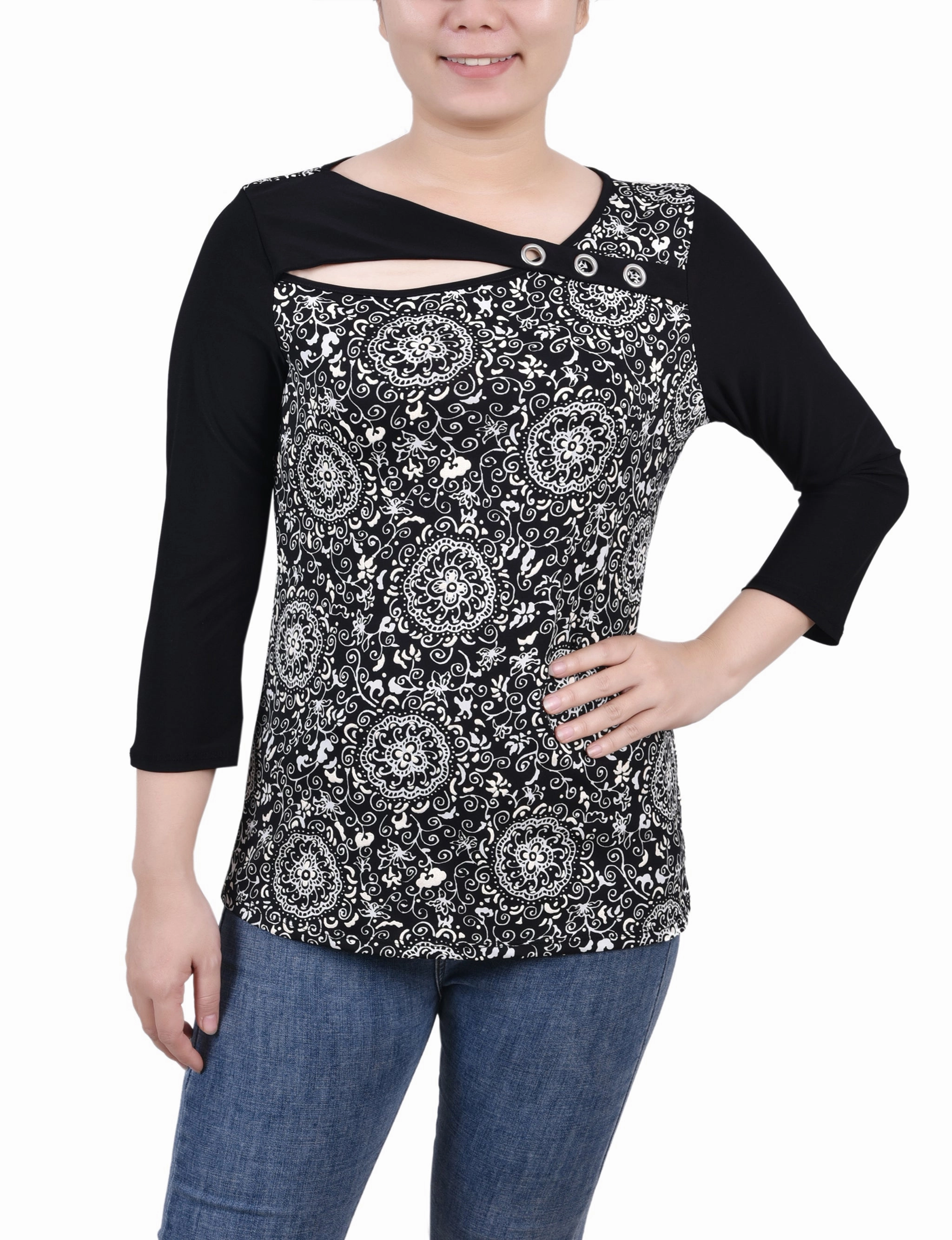 Petite 3/4 Sleeve Puff Print Cutout Top AirflowVents Comfy Fit