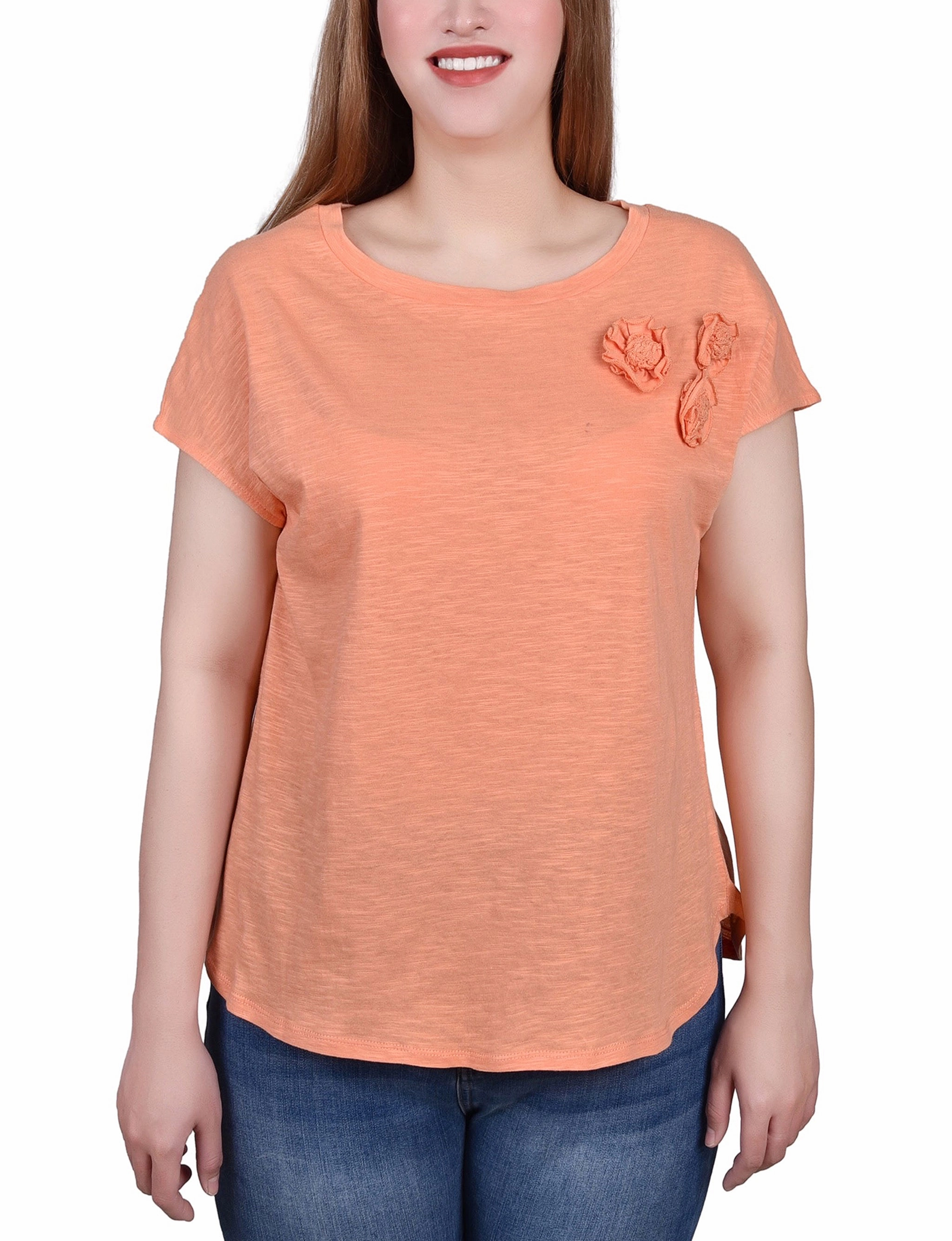 FadeResistant Coating ContrastTipping Petite Short Sleeve Slub Knit Top