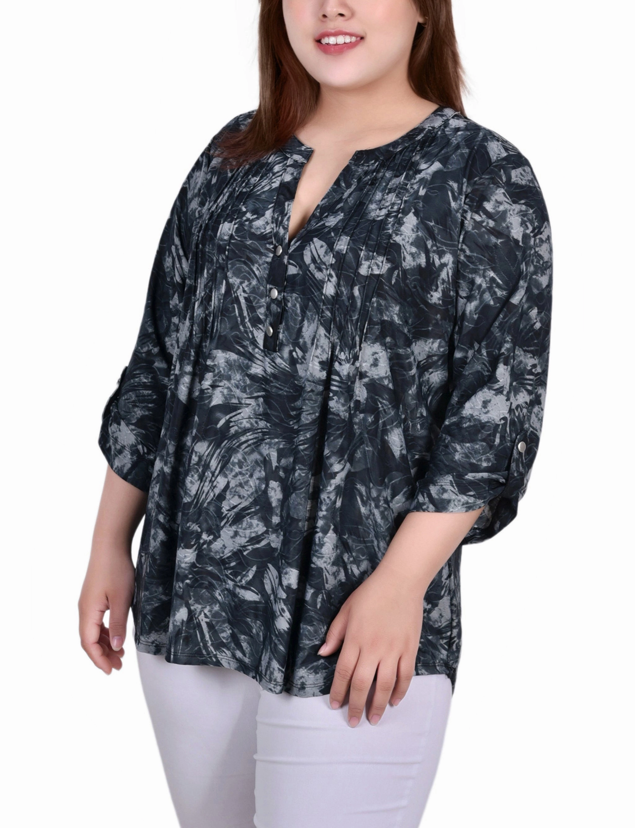 Temperature Control Fabric Bonded Seam Technology Plus Size 3/4 Sleeve Roll Tab Y Neck Pullover Top