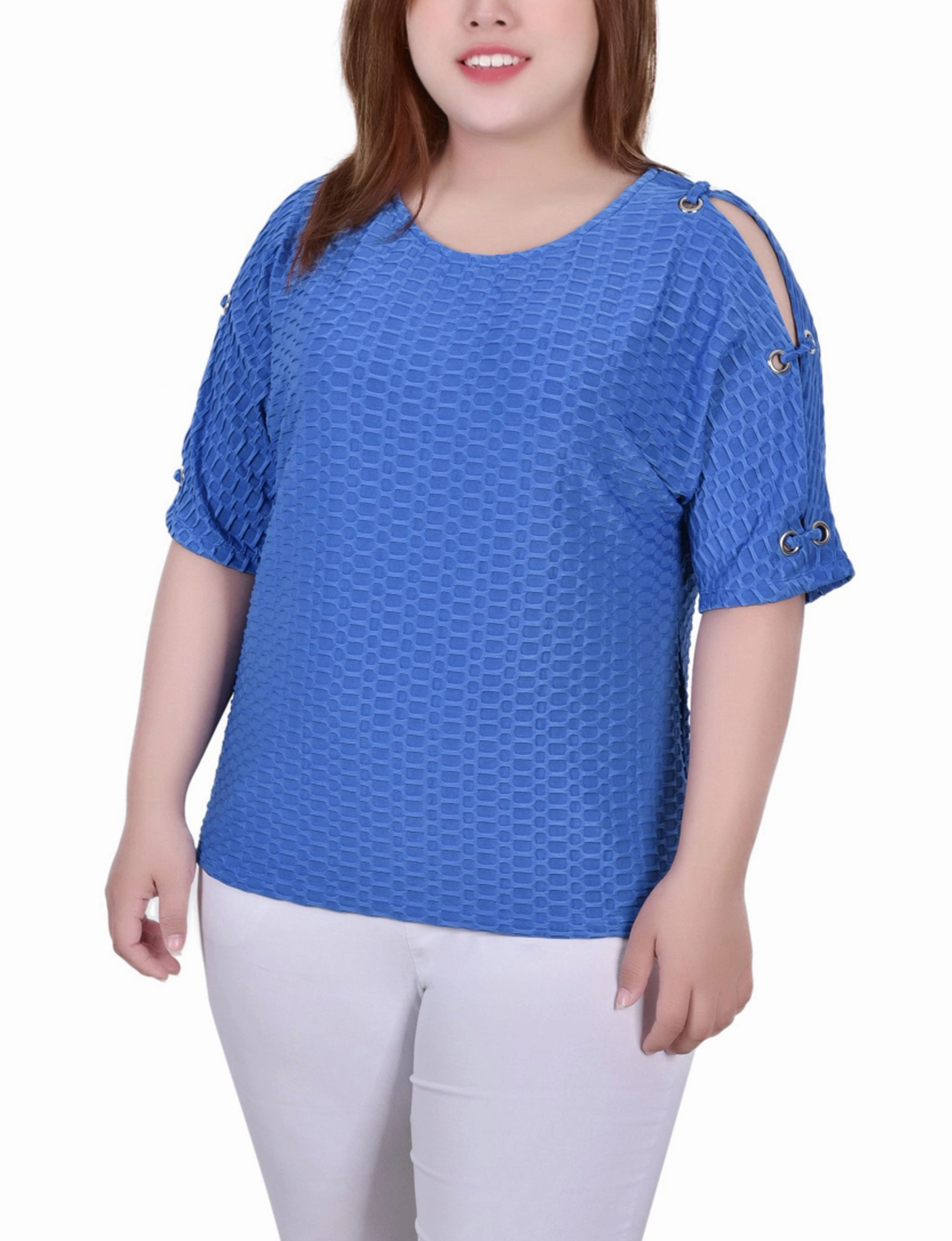 Plus Size Short Sleeve Honeycomb Textured Grommet Top Tailored Placket