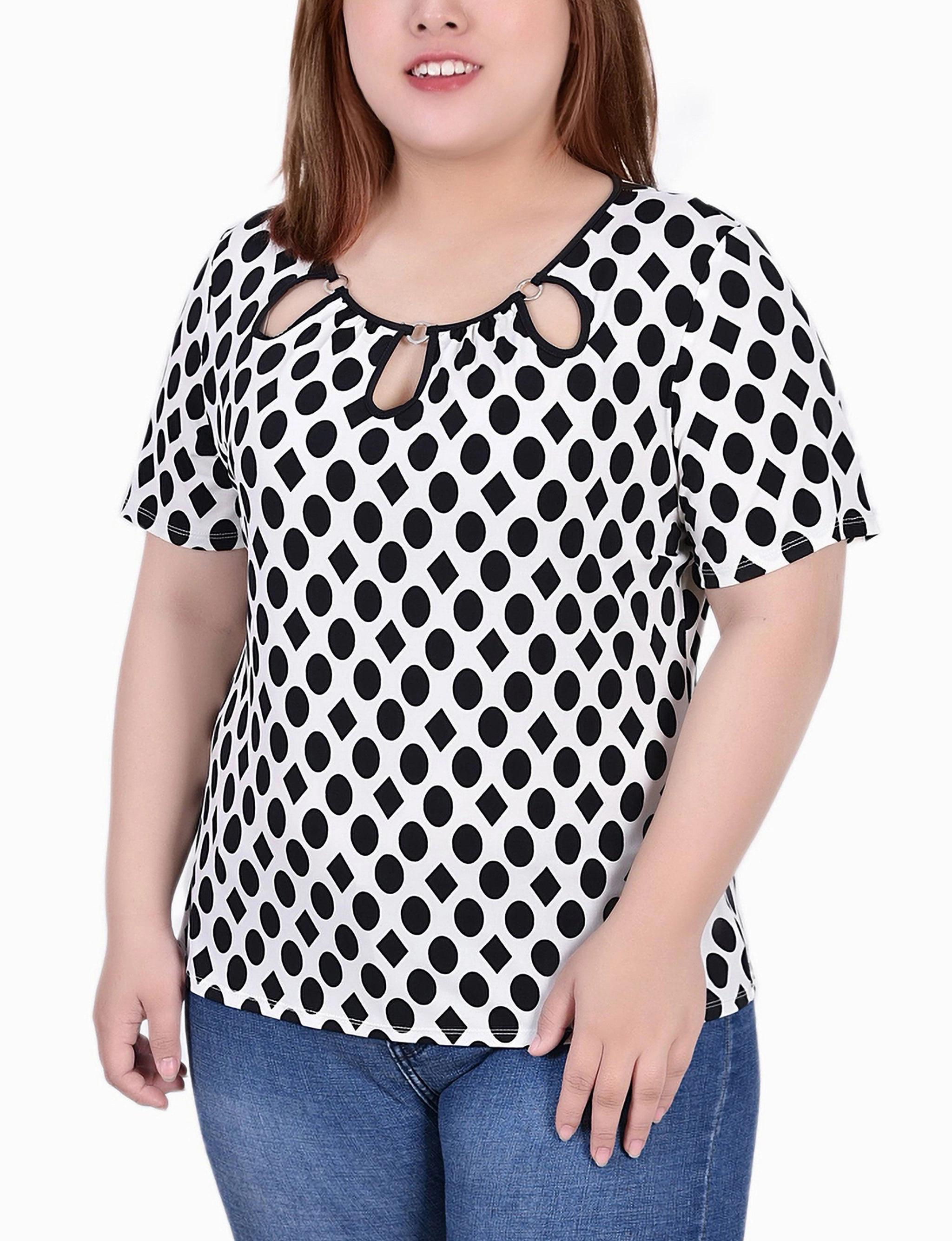 Plus Size Short Sleeve Top With Ring Details V-neck Shirt AntiStatic Material