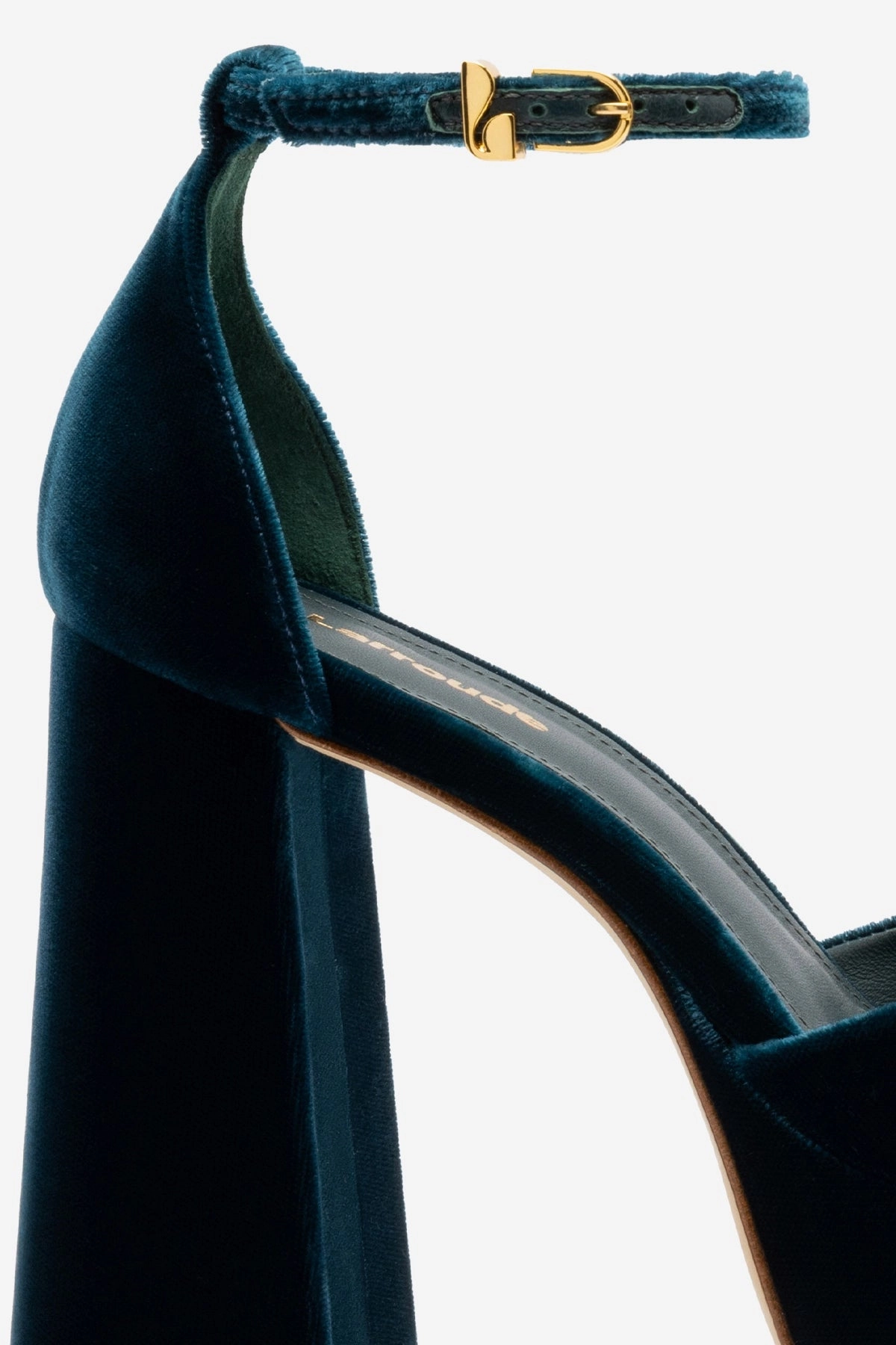 Ari Pump In Deepsea Velvet Seamless Inner Sleeve