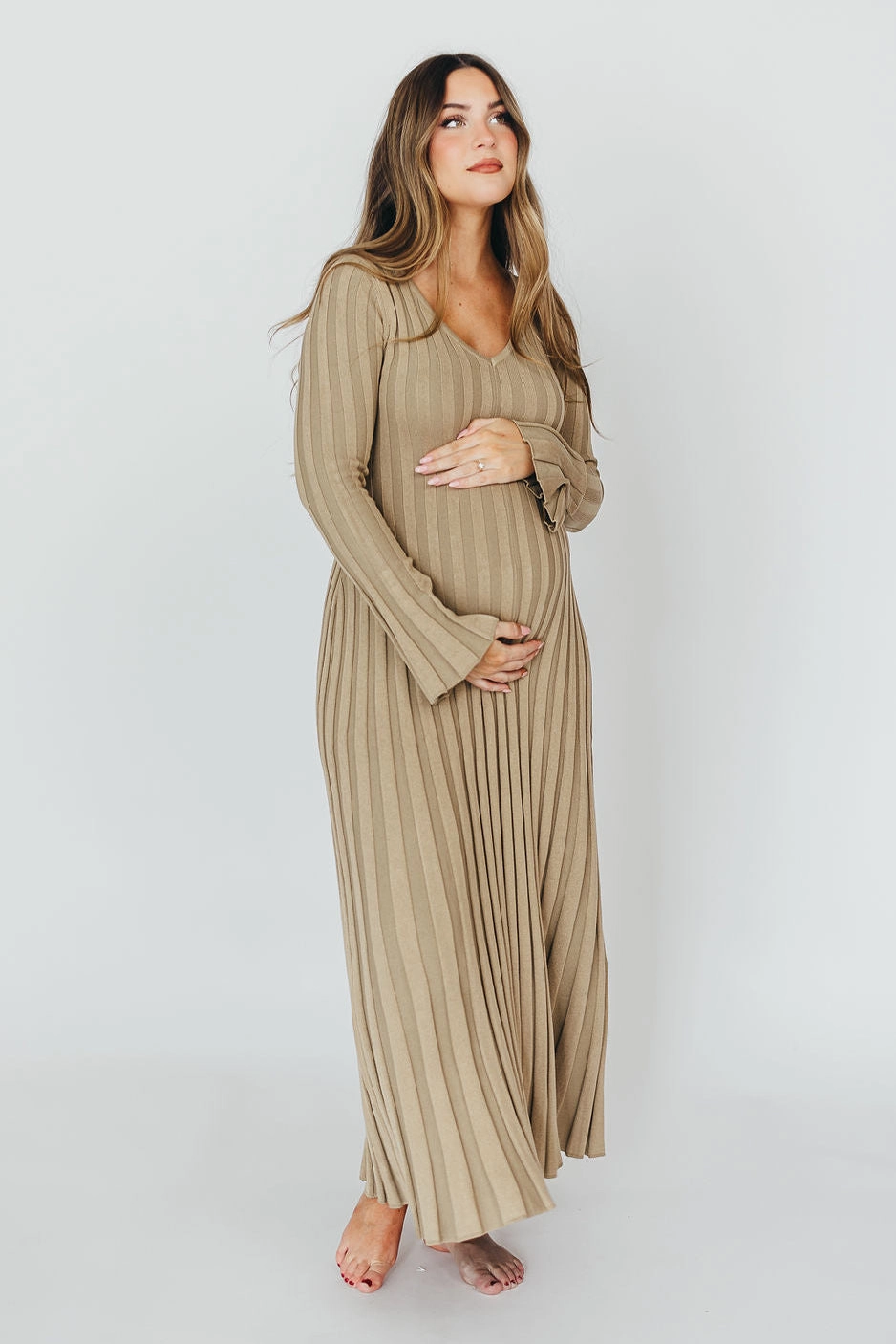 Easy-to-style casual dress Minimal Details Hadley Long Sleeve V-Neck Knit Maxi Dress in Dune