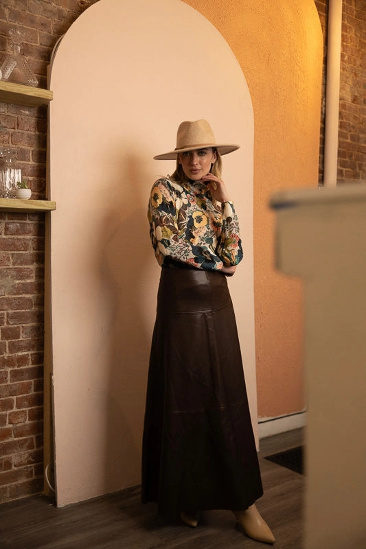 Rachel Skirt Satin feel Crisp Fit