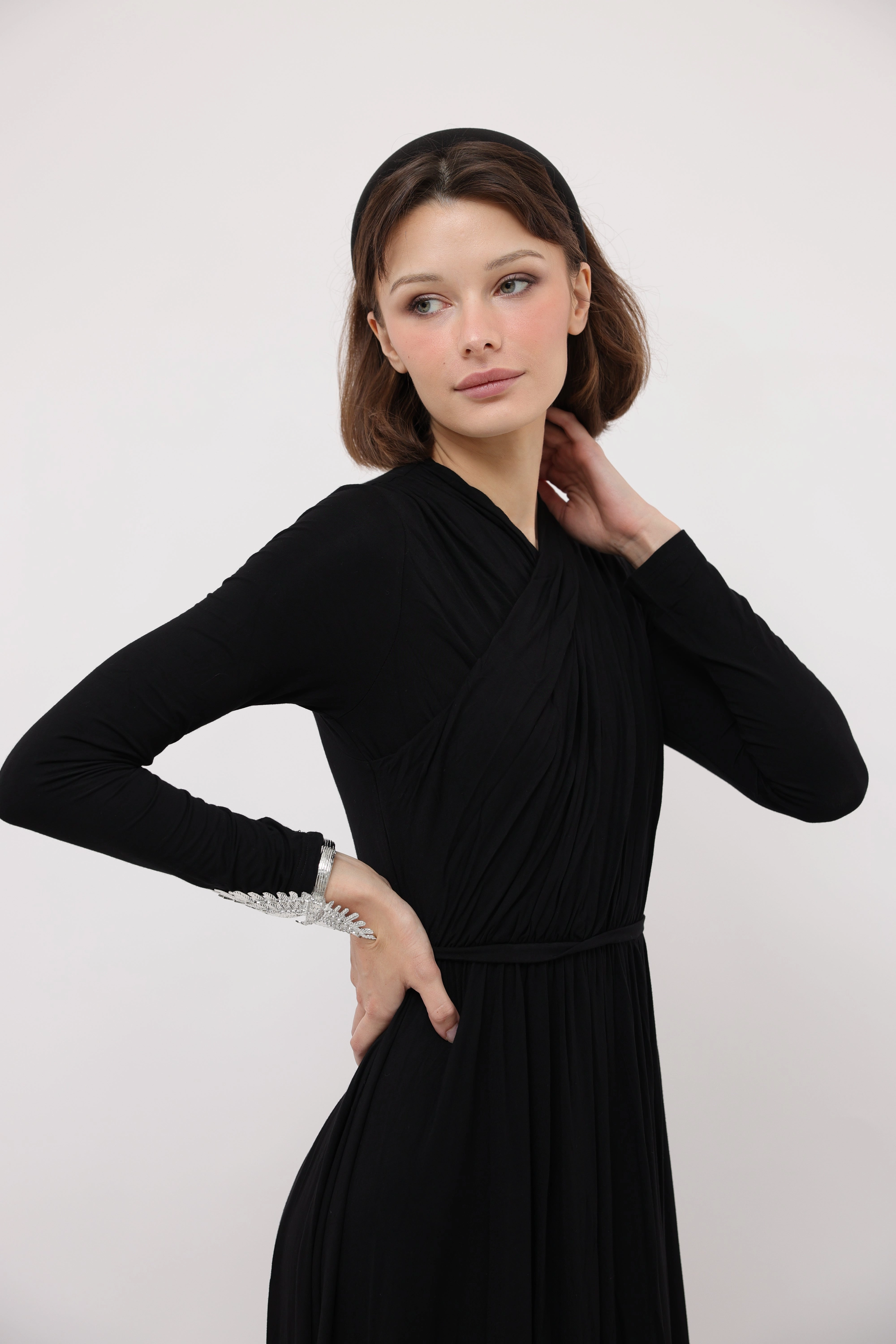 Side Tie Boat-Neck Ray Maxi Dress