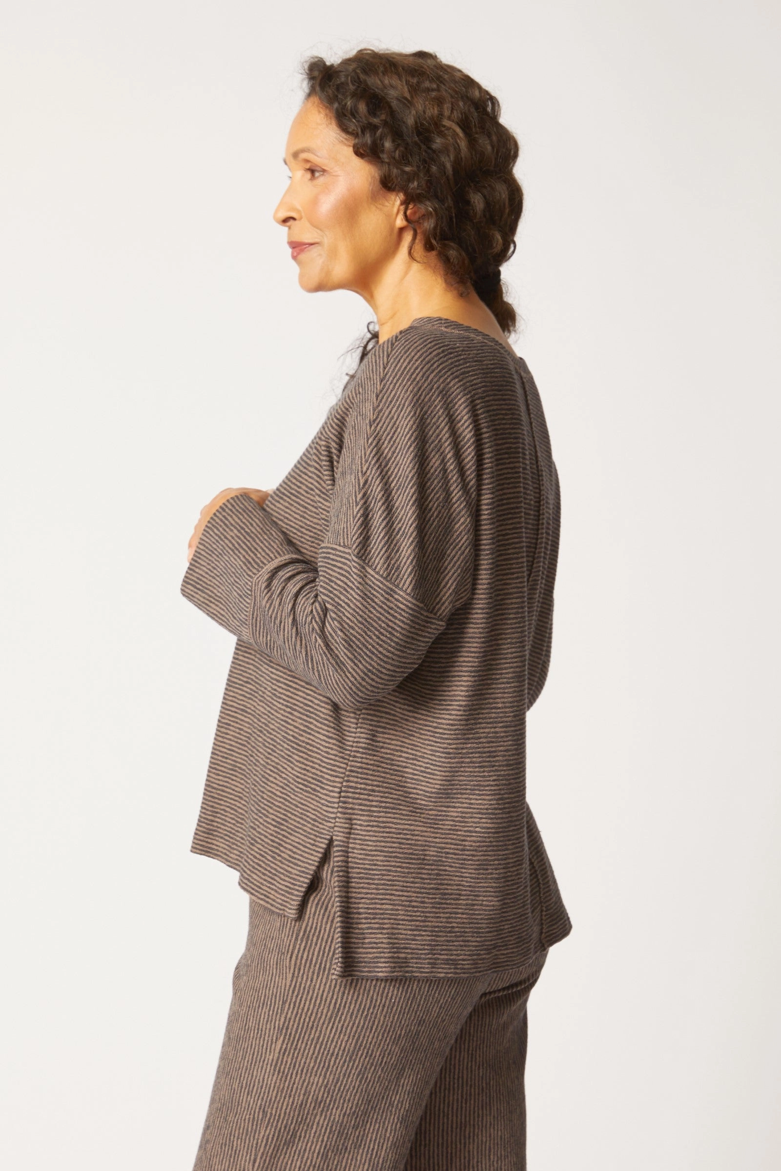 Quick Release Fastener Multi Panel Construction Habitat Pasadena Stripe Canyon Pullover in Truffle