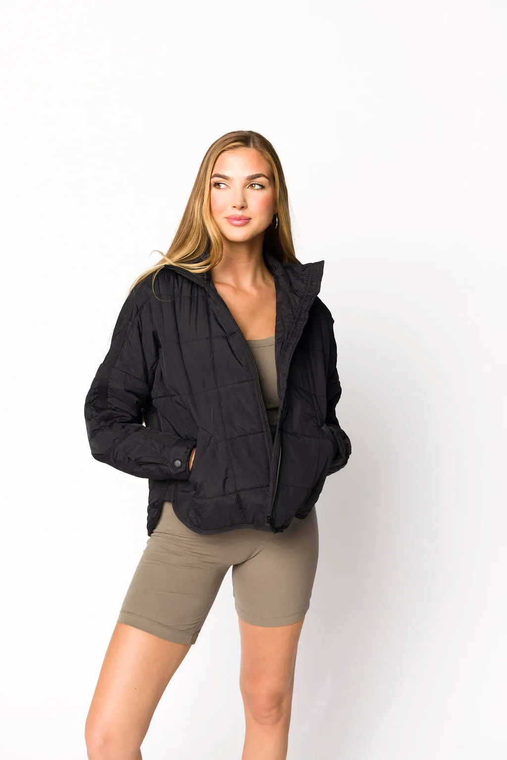AbrasionResistant Edging Layla Puffer Jacket in Black