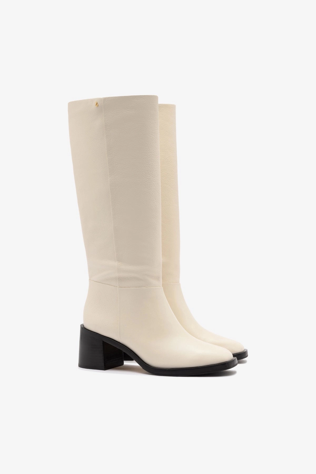 Ricky Boot In Ivory Leather Flexible Design
