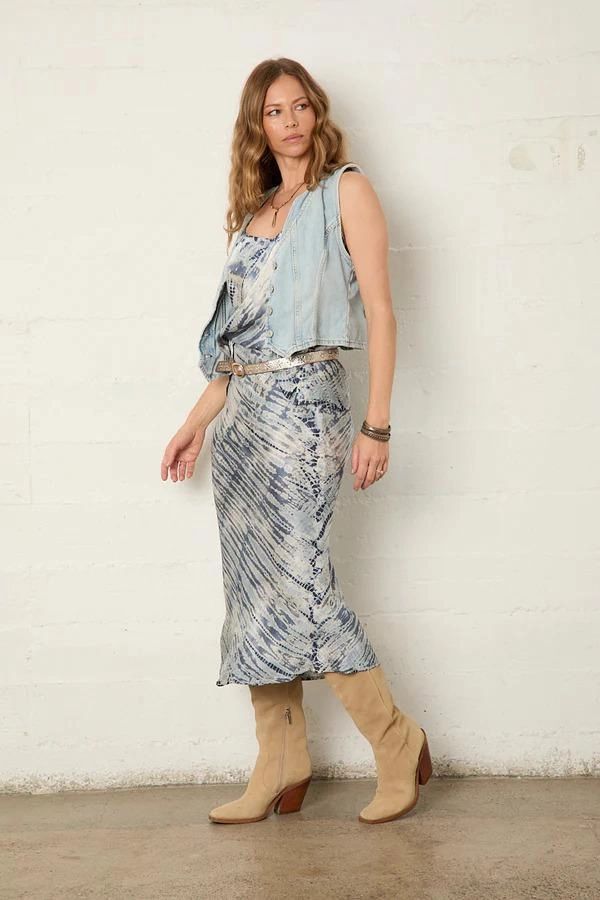 Mix Texture Smooth Texture River   Sky Ariel Bias Skirt