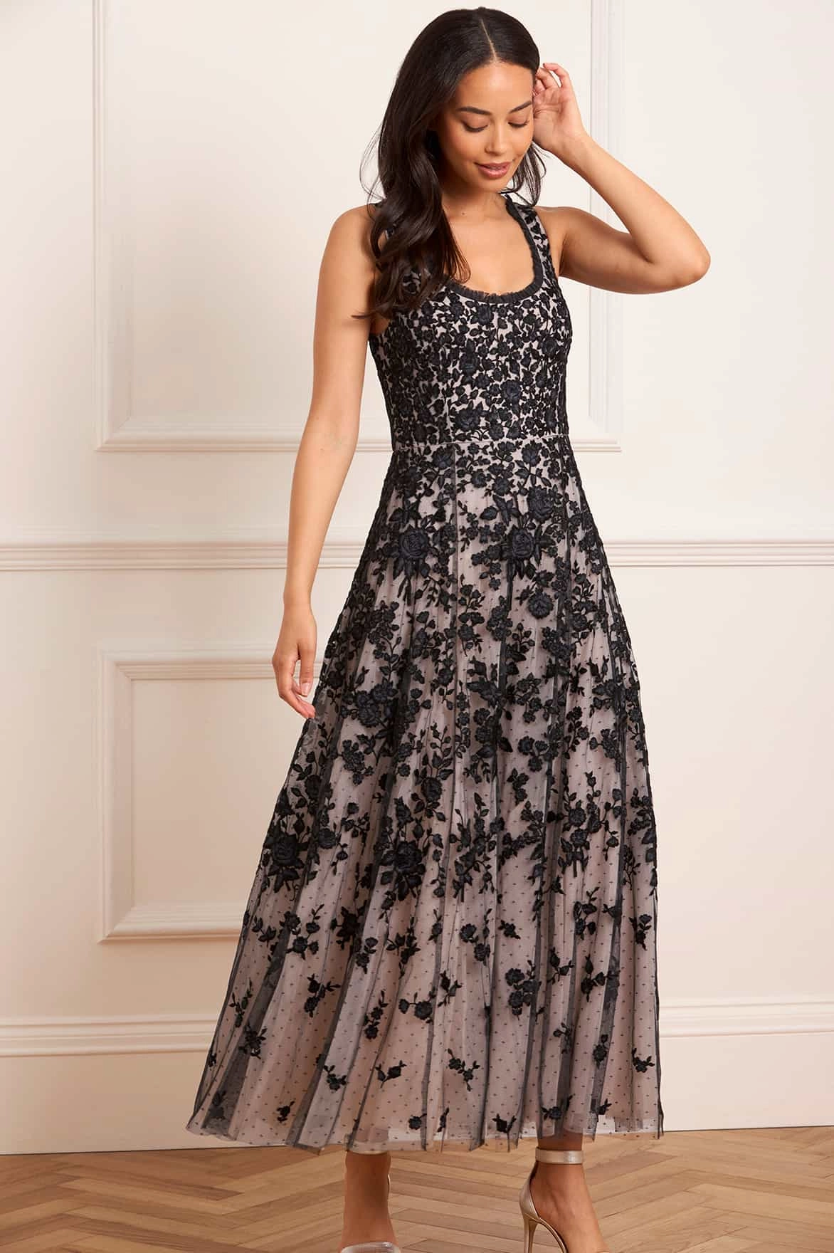 Rosa Scoop Neck Ankle Gown Slim-fit