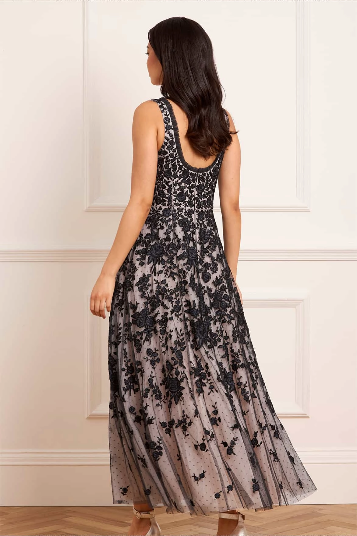 Body Fit Rosa Scoop Neck Ankle Gown