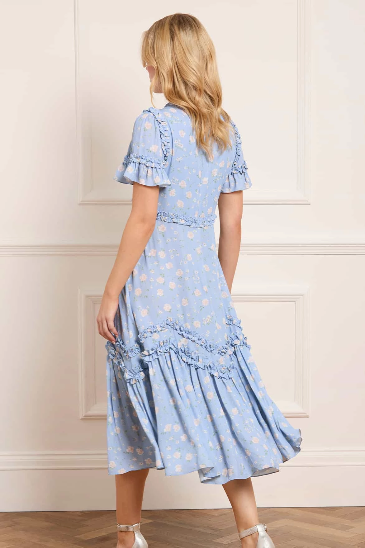 Contemporary Vibe Rose Ditsy Satin V-Neck Ballerina Dress