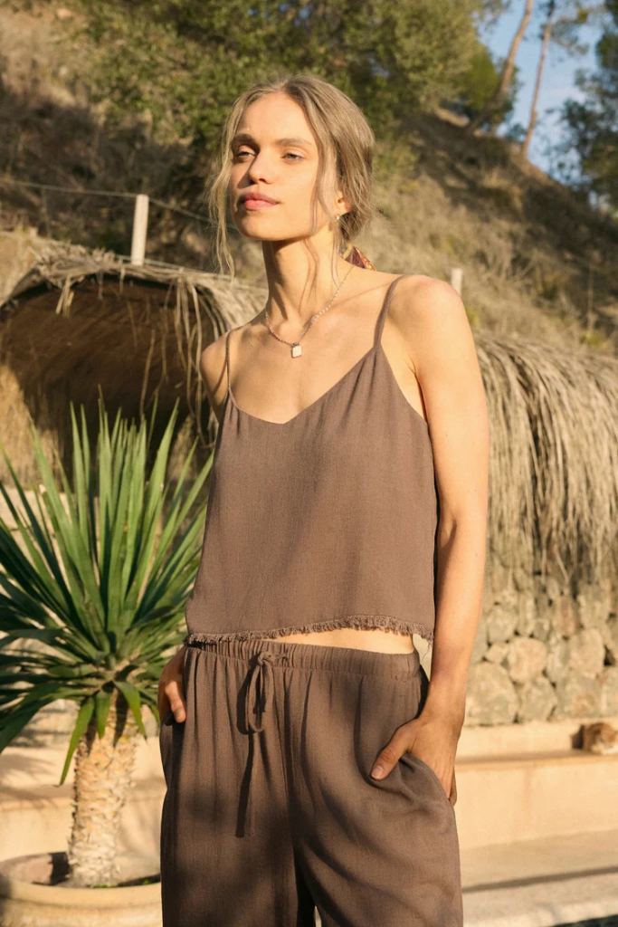 OdorResistant Coating Ribbed Collar Style Sabel Cropped Linen Tank by Z Supply