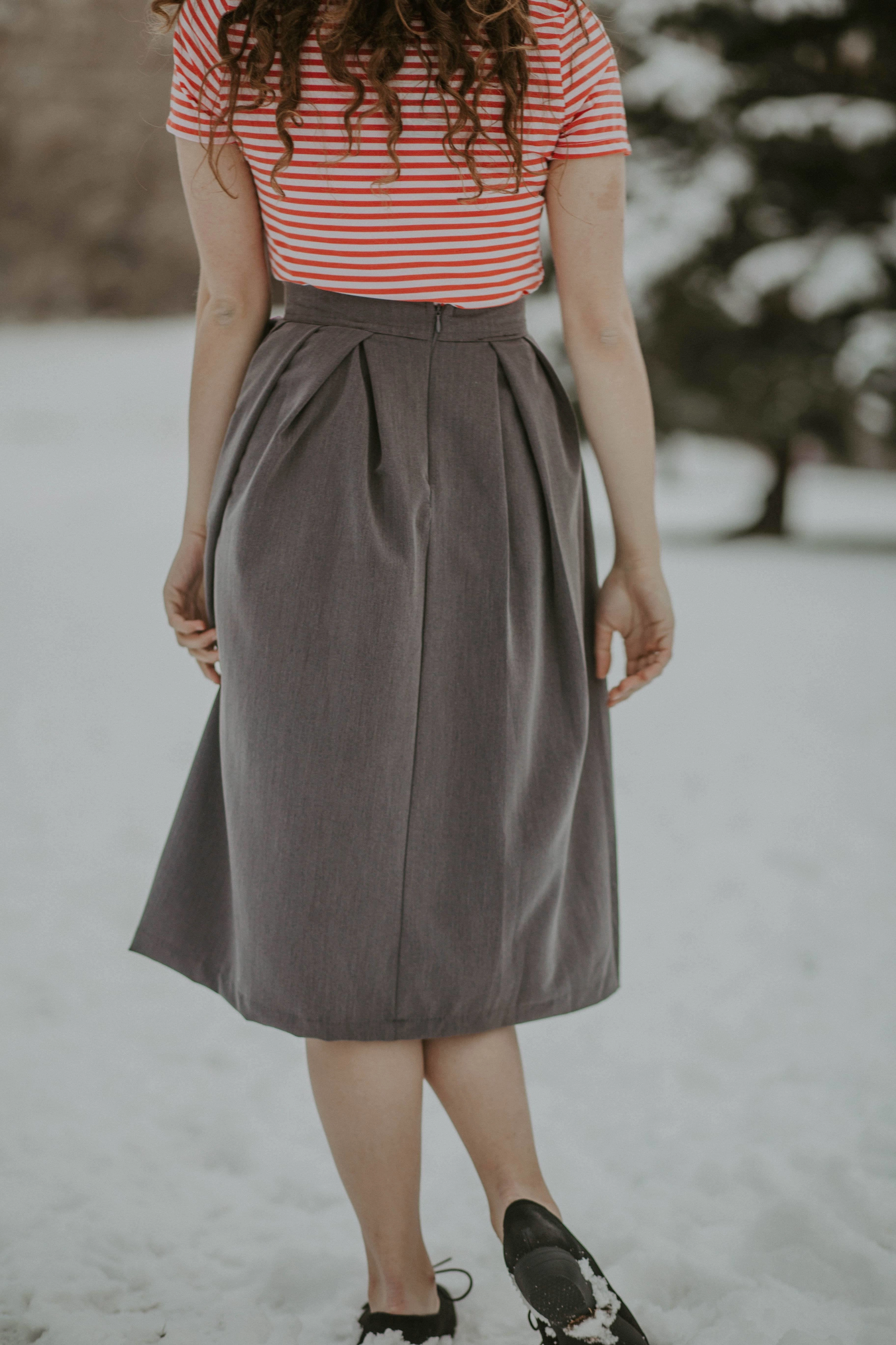 Shelby Skirt Charcoal Season To Season Relaxed Feel