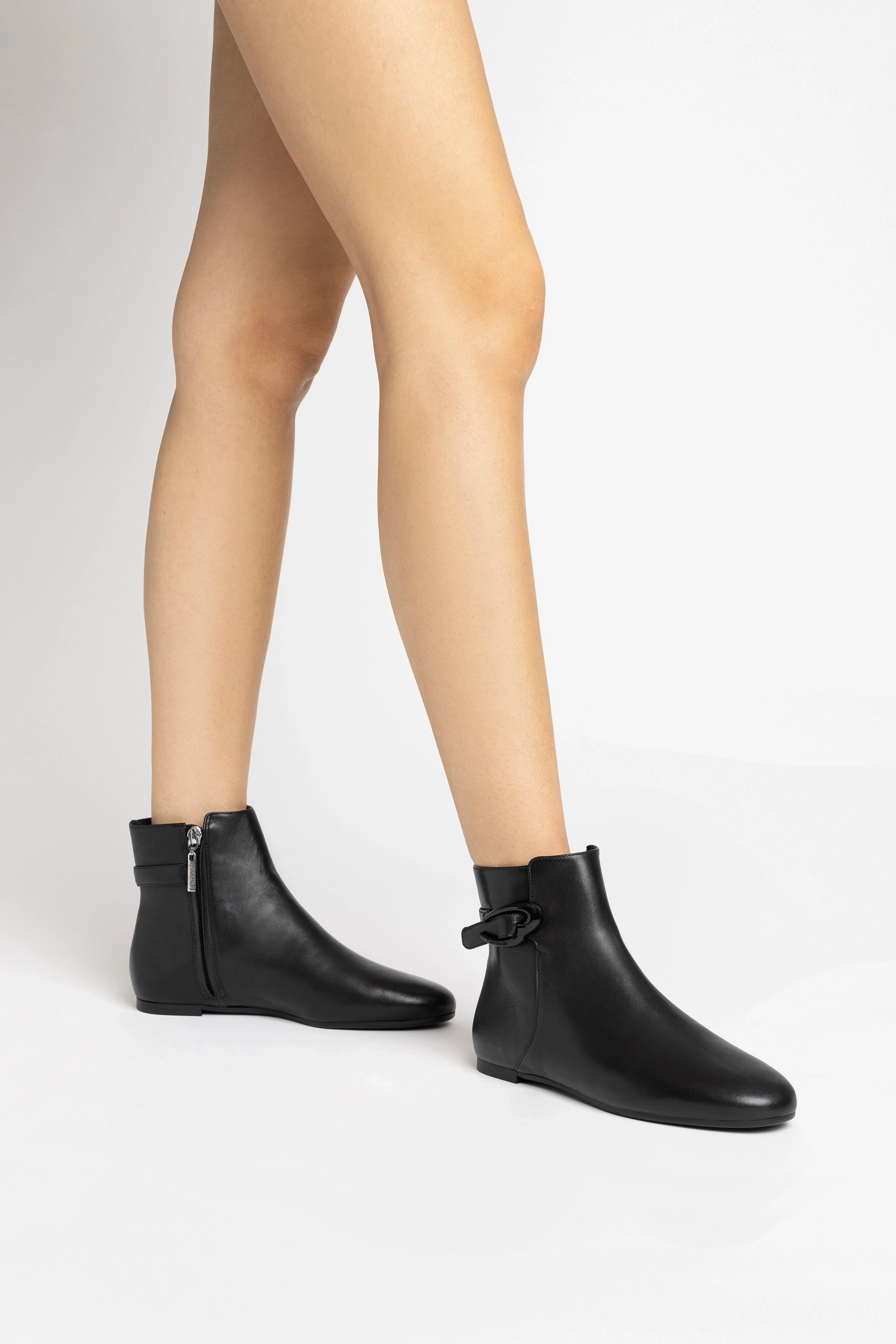 Mini Verona Boot In Black Leather Star Shine