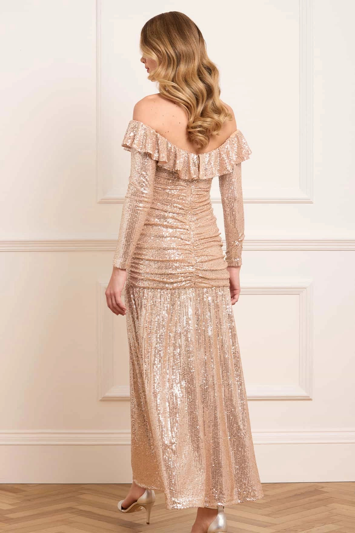 Flattering bodycon dress Sienna Off-Shoulder Gown