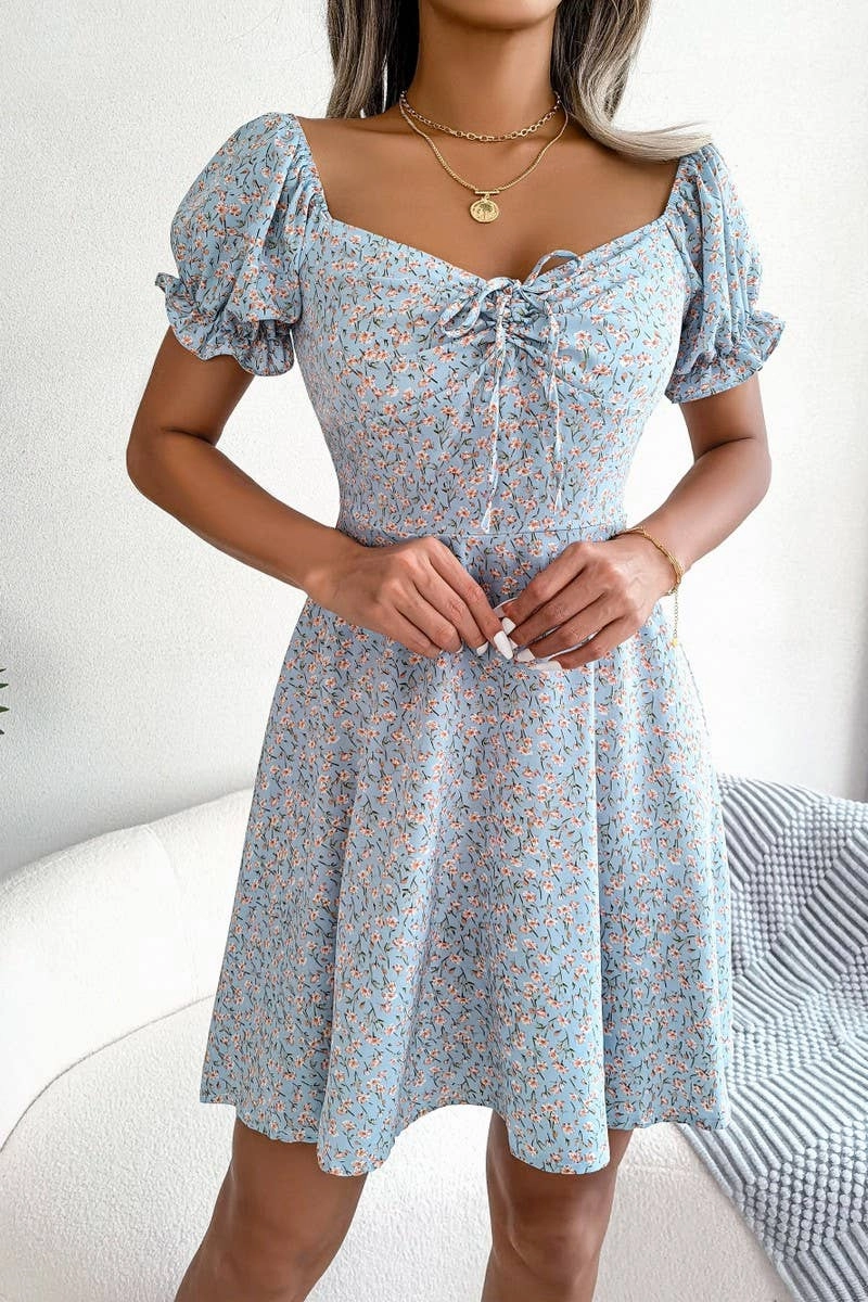 Lower Hem Feather Light CASUAL TRUMPET SLEEVE DRAWSTRING FLORAL DRESS_CWDSD2555