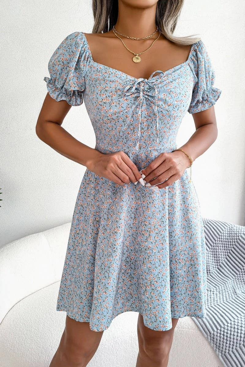 CASUAL TRUMPET SLEEVE DRAWSTRING FLORAL DRESS_CWDSD2555 Autumn-Season Beach Walk