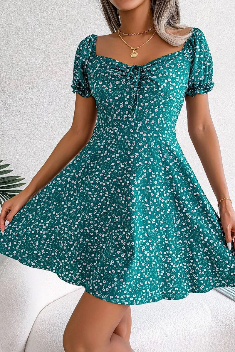 CASUAL TRUMPET SLEEVE DRAWSTRING FLORAL DRESS_CWDSD2555 Simple yet sophisticated gown