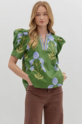 Double Needle Stitching Everleigh Floral Top in Green