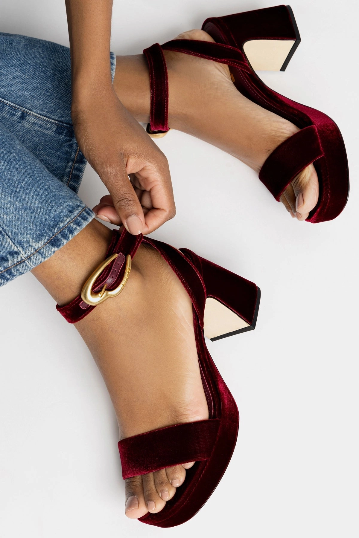 Dolly Verona Low Sandal In Wine Velvet Dance Mode Star Walk