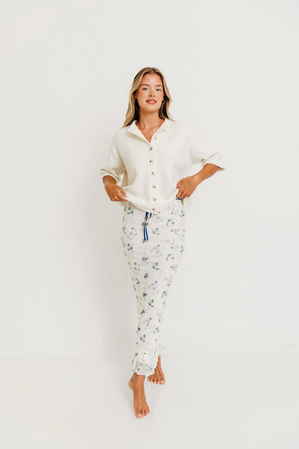 Chic Appeal Double Stitched Tyra Floral Mesh Maxi Skirt in Cream