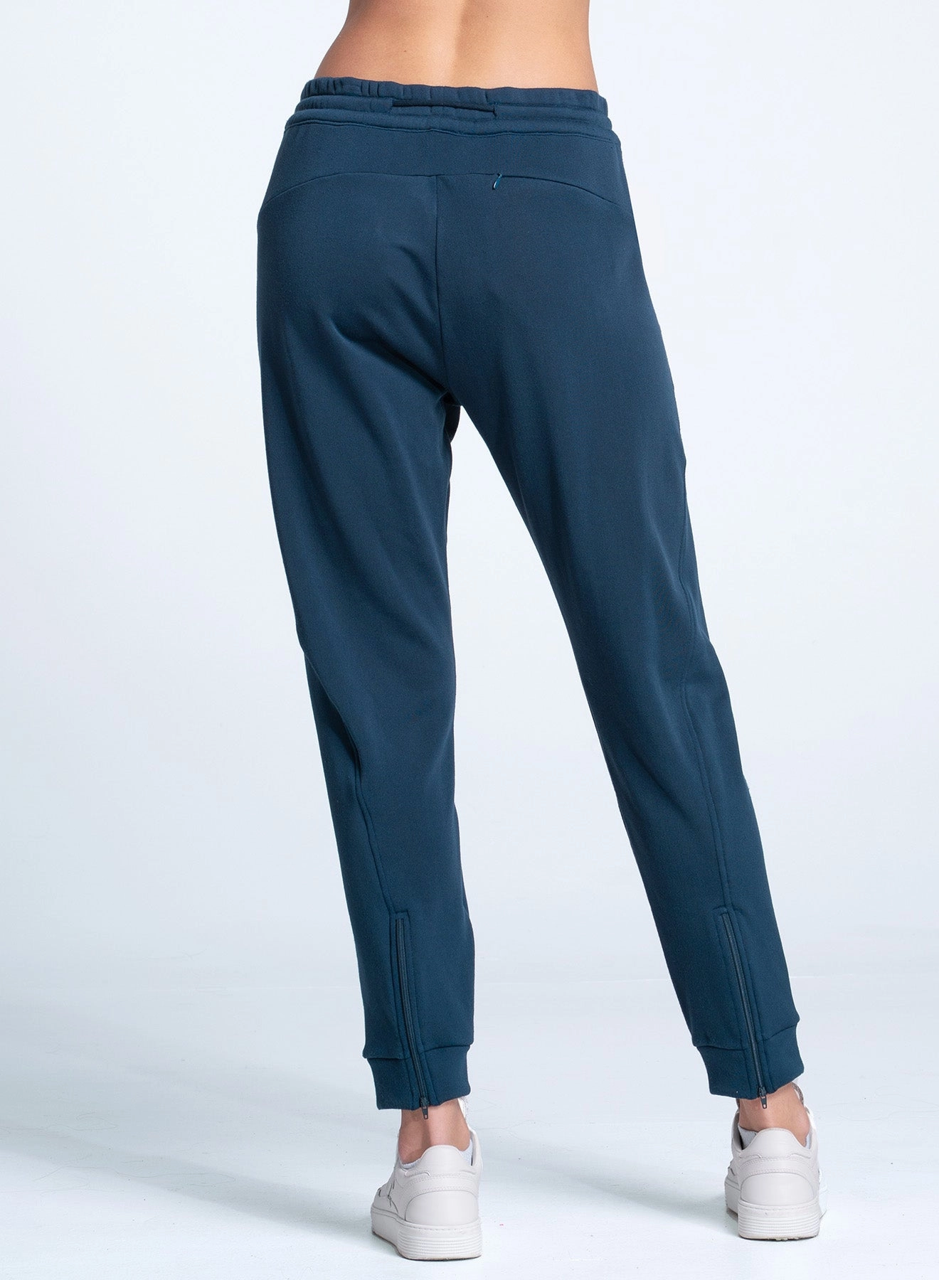 Essential Jogger DurableDoubleLayeredHem NonChafingTrim