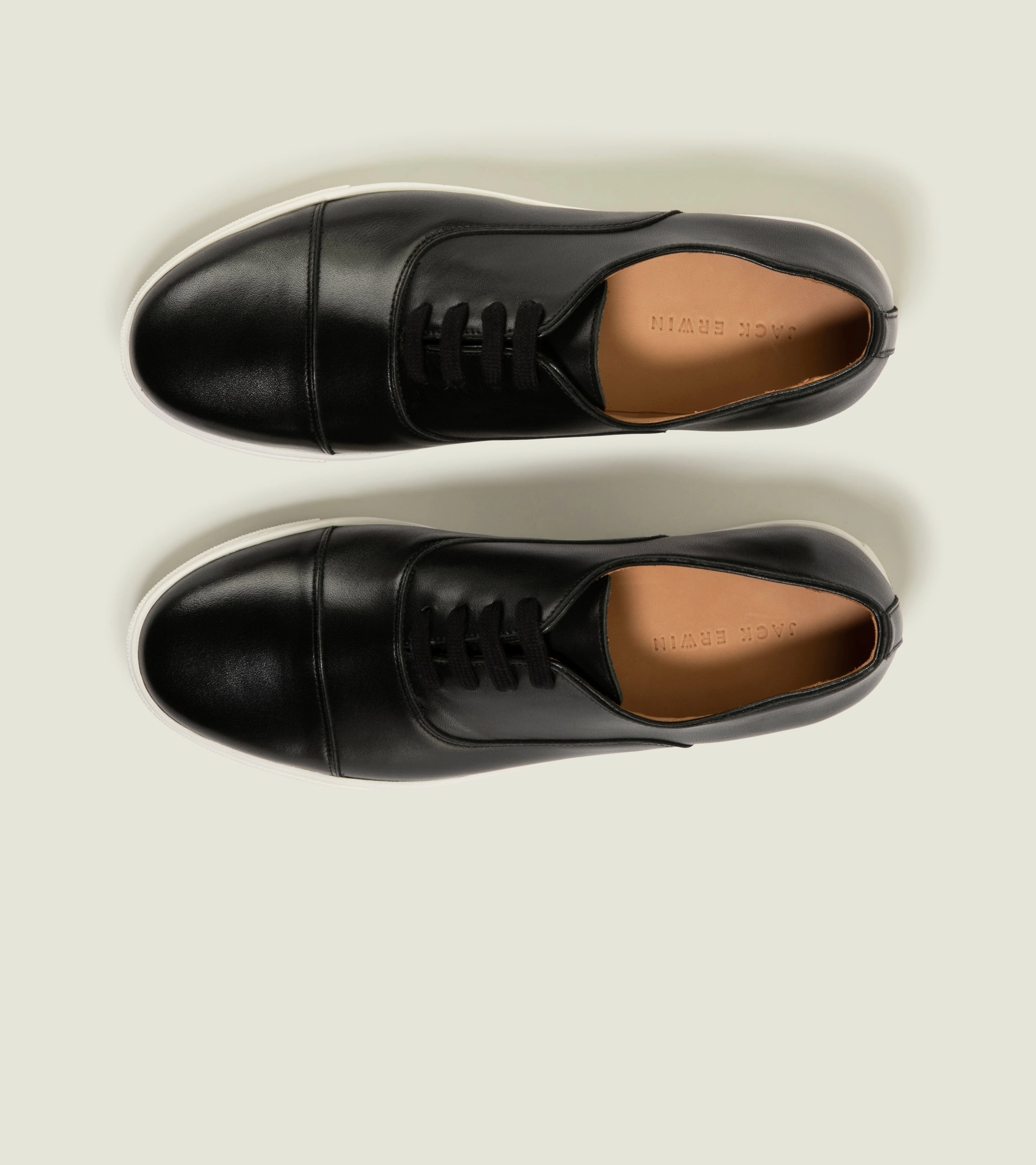 Silver Accents Spencer Adventure Gear Supportive Build