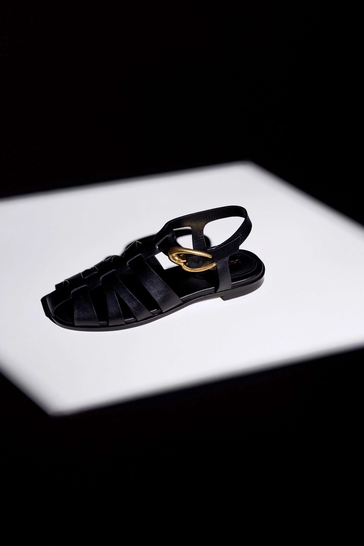Stevie Flat Sandal In Black Leather construction