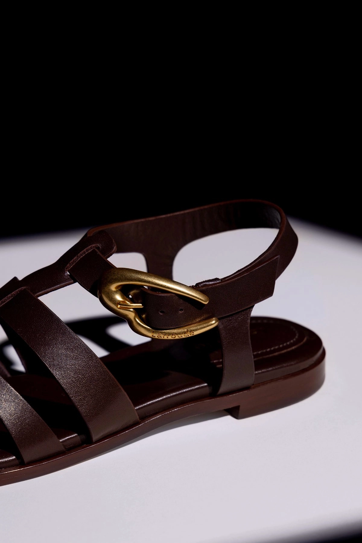 Story Glow Stevie Flat Sandal In Brown Leather
