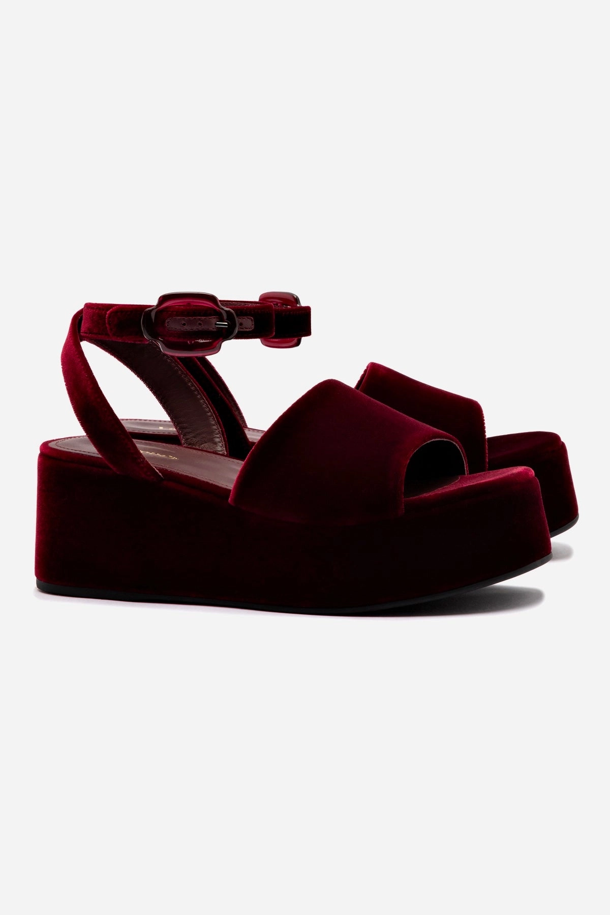 Thermoformed Heel Counter Charli Flatform Sandal In Wine Velvet