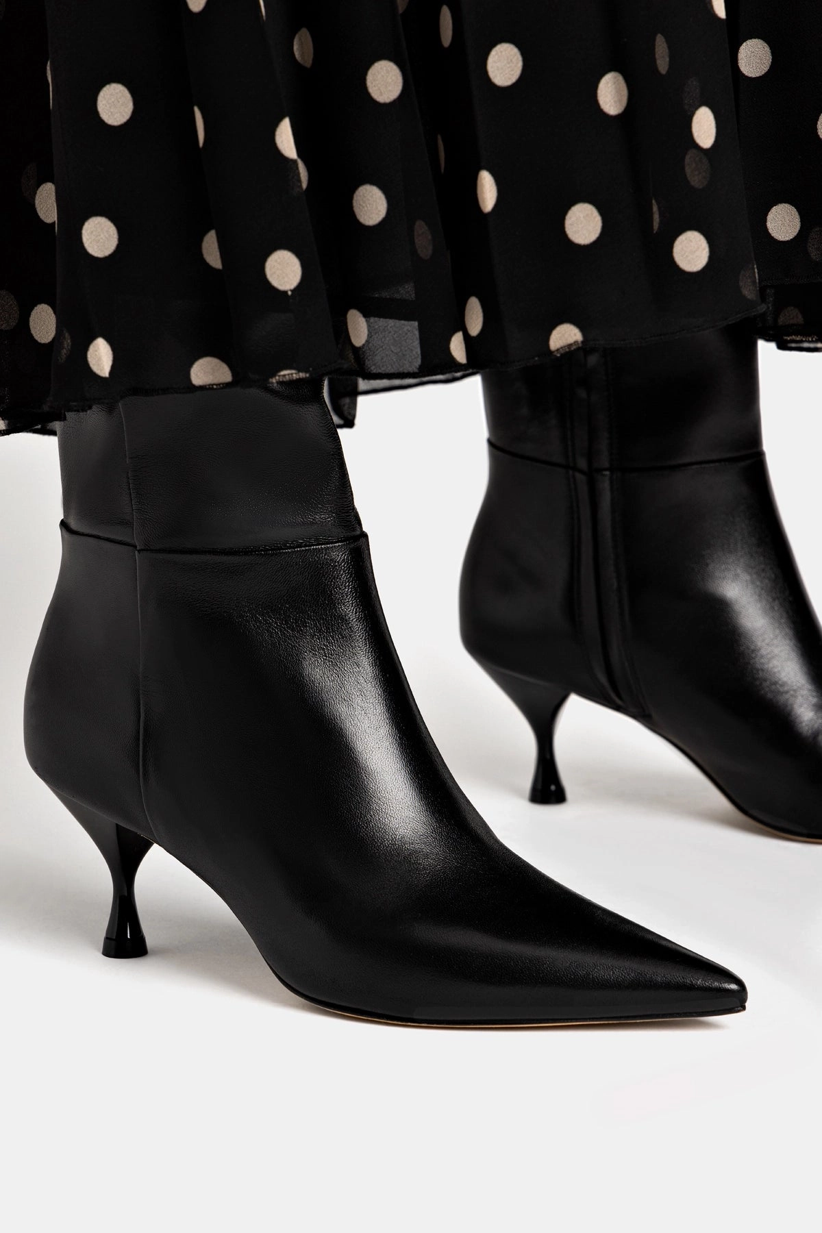 Kate Mid Boot In Black Leather Anti Slip Rain Guard