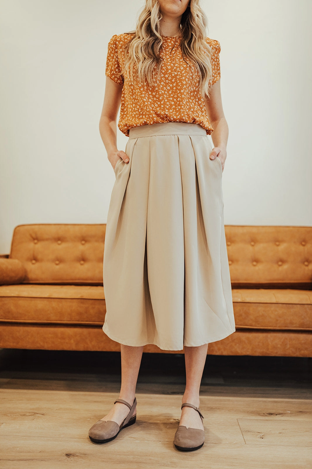 Flow Look Shelby Skirt Taupe