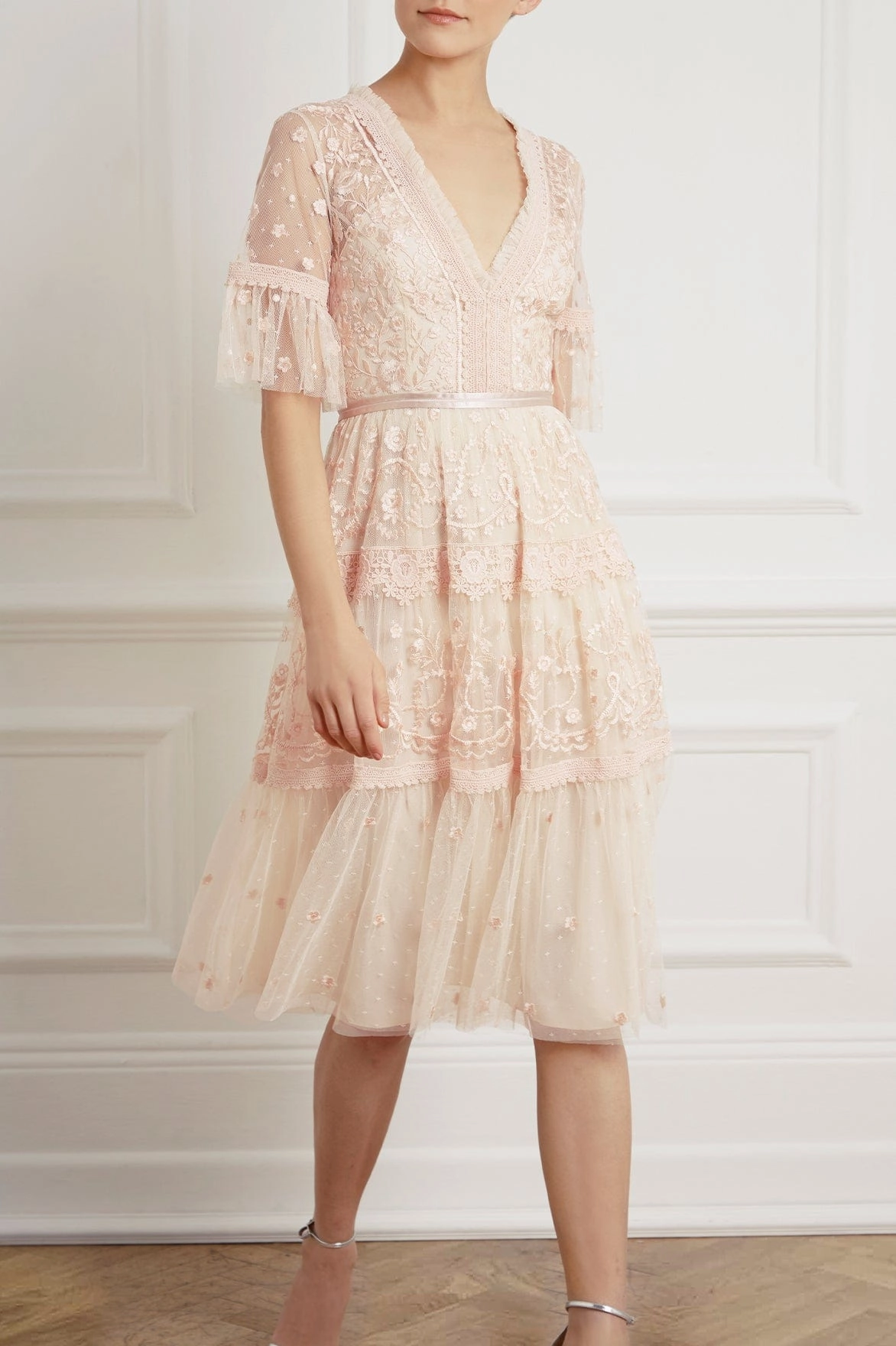 Chilly Wear Smart Fit Midsummer Lace Dress