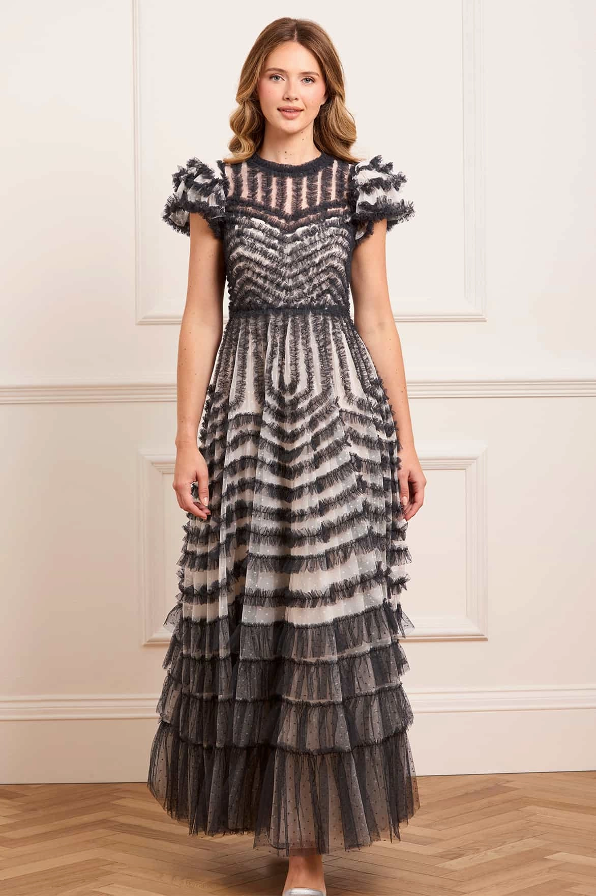 Chic Harmony Chic and Stylish La Vie En Rose Round Neck Short Sleeve Gown