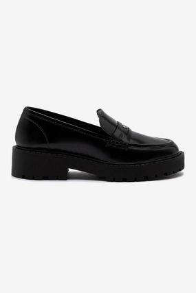 Suki Lugsole Loafer In Black Box Leather Best Seller