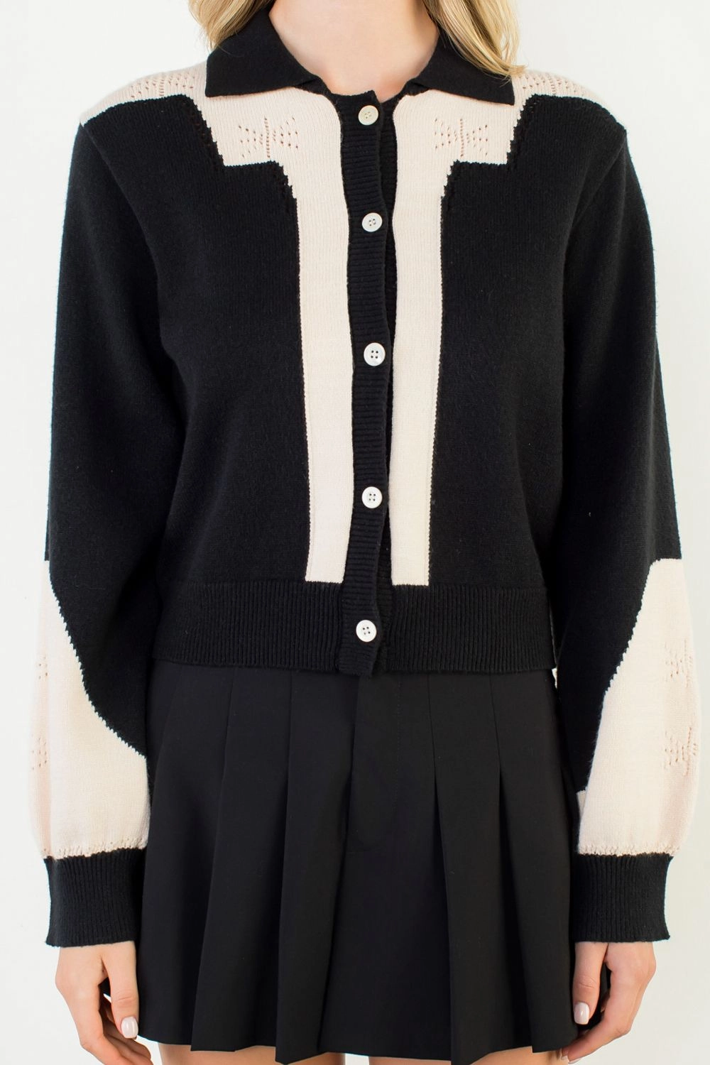 COLORBLOCKED KNIT TOP ReinforcedStitching Unlined Design