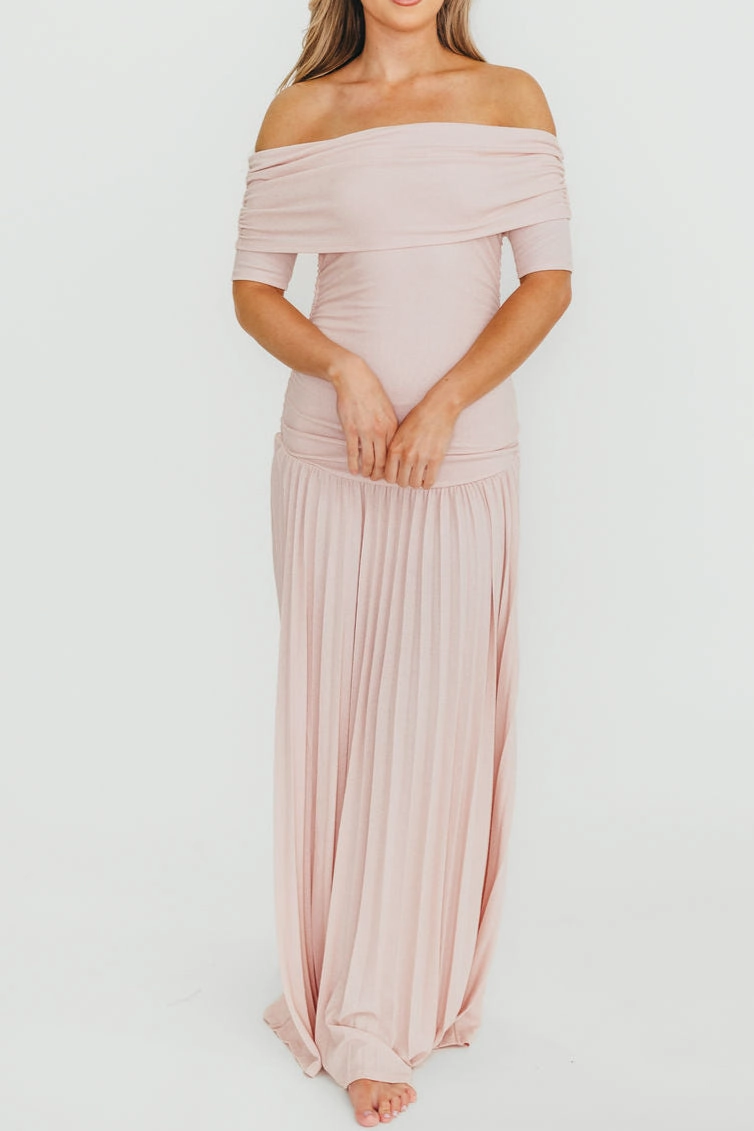 The Lennox Maxi Dress in Dusty Pink Simple Touch New Spirit