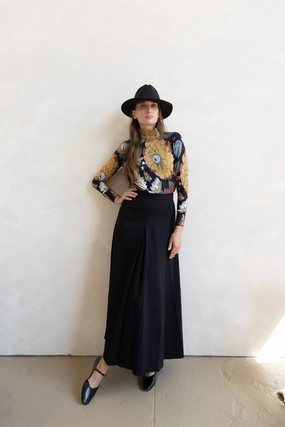 Tia Skirt - Black Relaxed Vibes