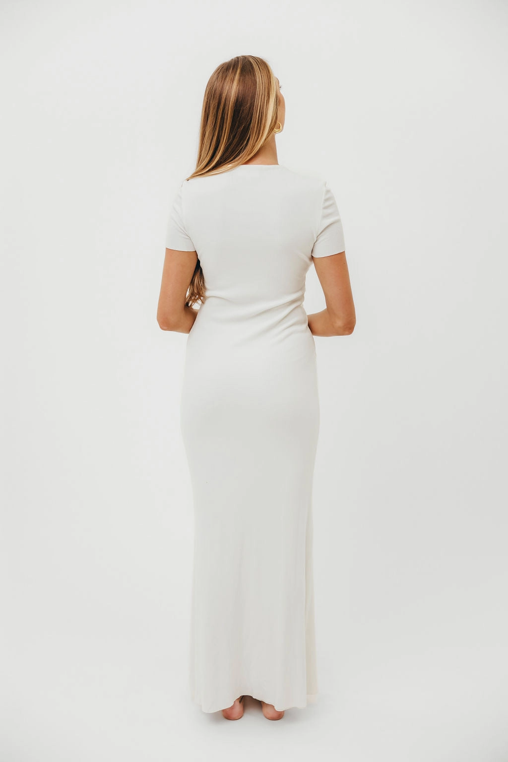 The Charlie Ribbed Maxi Dress in White - Bump Friendly *Final-Sale* Resort Vibes