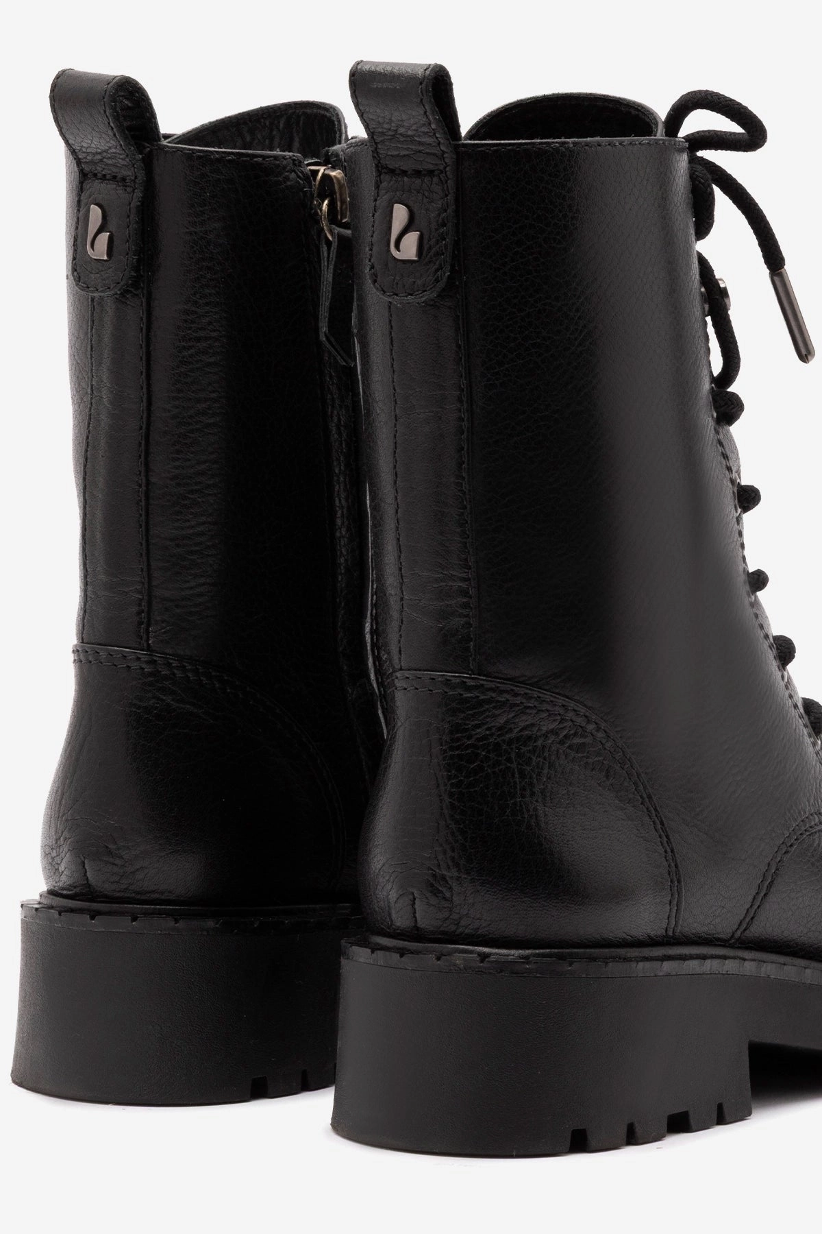 Energy Returning Foam Park Day Trinity Boot In Black Leather