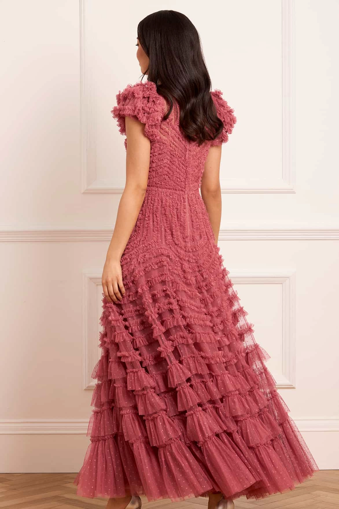 La Vie En Rose Round Neck Short Sleeve Gown Romance Soul