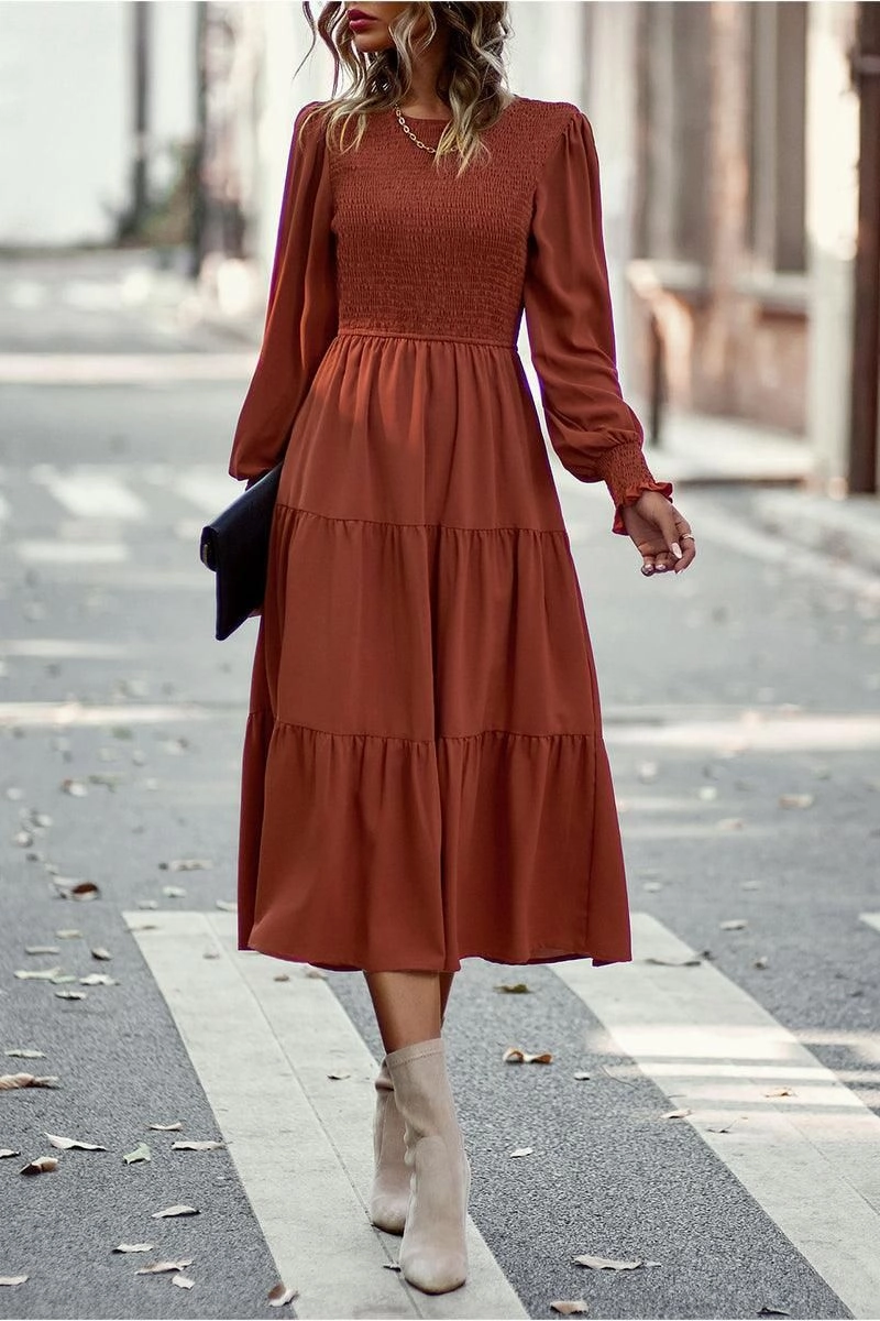 Delicate Lines SLIM FIT WAIST CASUAL DRESS