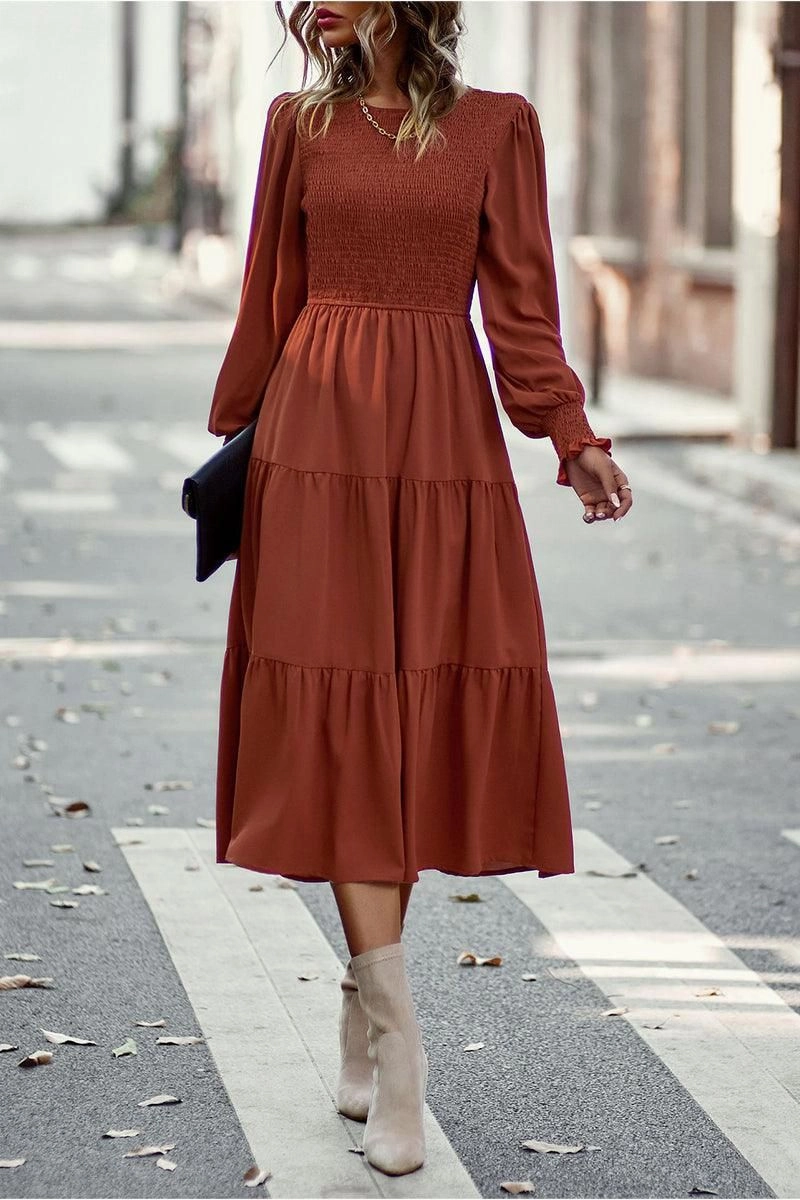 Light Outfit SLIM FIT WAIST CASUAL DRESS