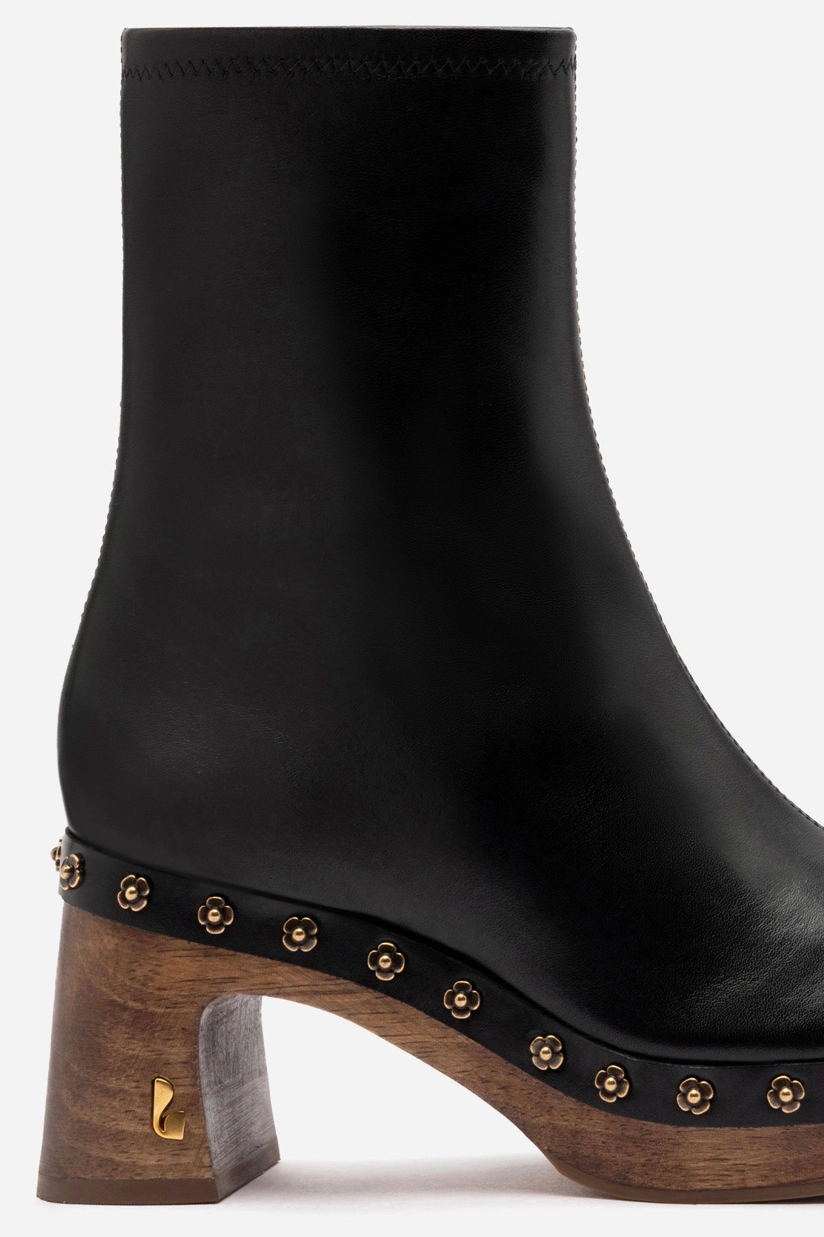 Sustainable Vegan Material Dolly Wooden Boot Low In Black Leather