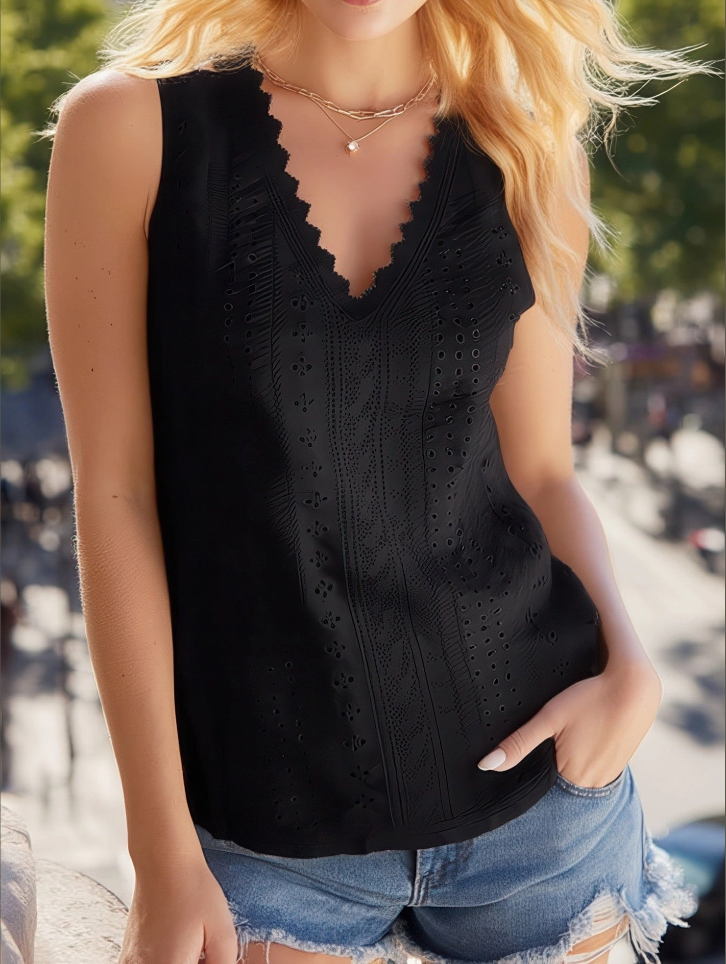 V-Neck Lace Sleeveless Solid Color Casual Tank Top ??Chic & Comfortable Essential Non Irritating Seams