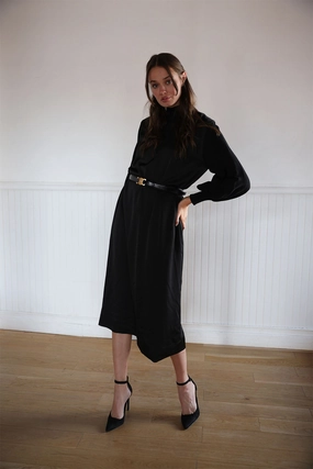 Chic Rhythm Vee Silk Knit Dress