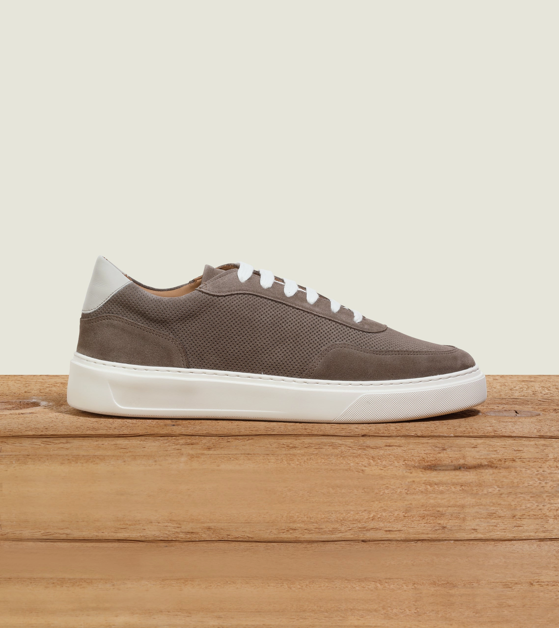 Antique Glow Comfort Flex Carver