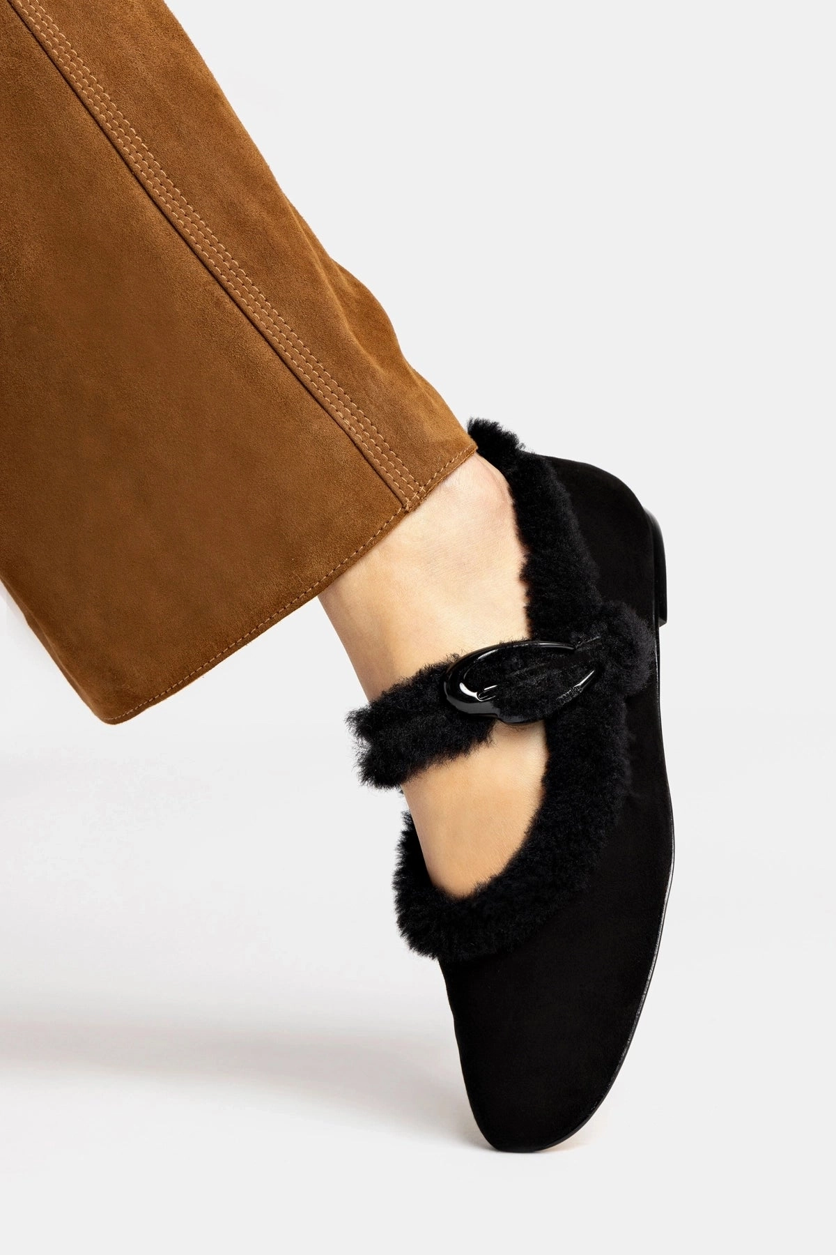 Pond Walk Pressure Dispersing Insole Verona Ballet Flat In Black Suede And Black Shearling
